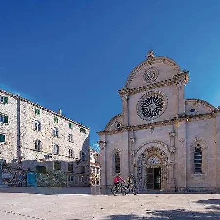 Holiday home Awesome In Sibenik With Wifi Jadrija