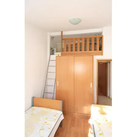 Holiday home Awesome In Sibenik With Wifi *
