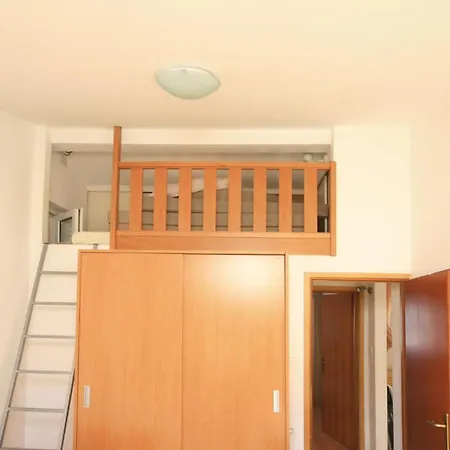 Casa de Férias Iv Iii Šibenik