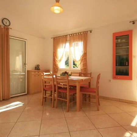 Holiday home Awesome In Sibenik With Wifi