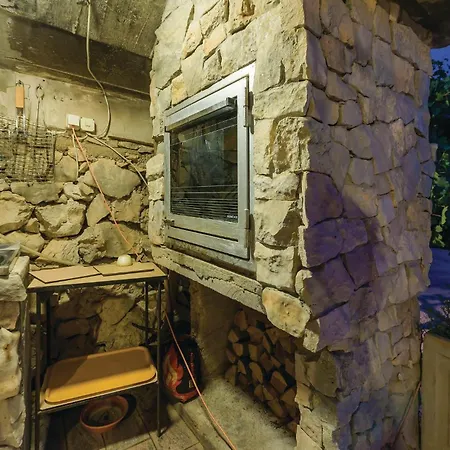 Holiday home Awesome In Sibenik With Wifi *