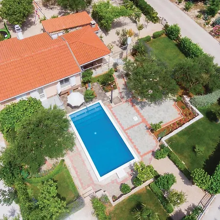 Holiday home Awesome In Sibenik With Wifi *