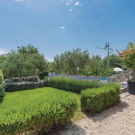 Holiday home Awesome In Sibenik With Wifi *